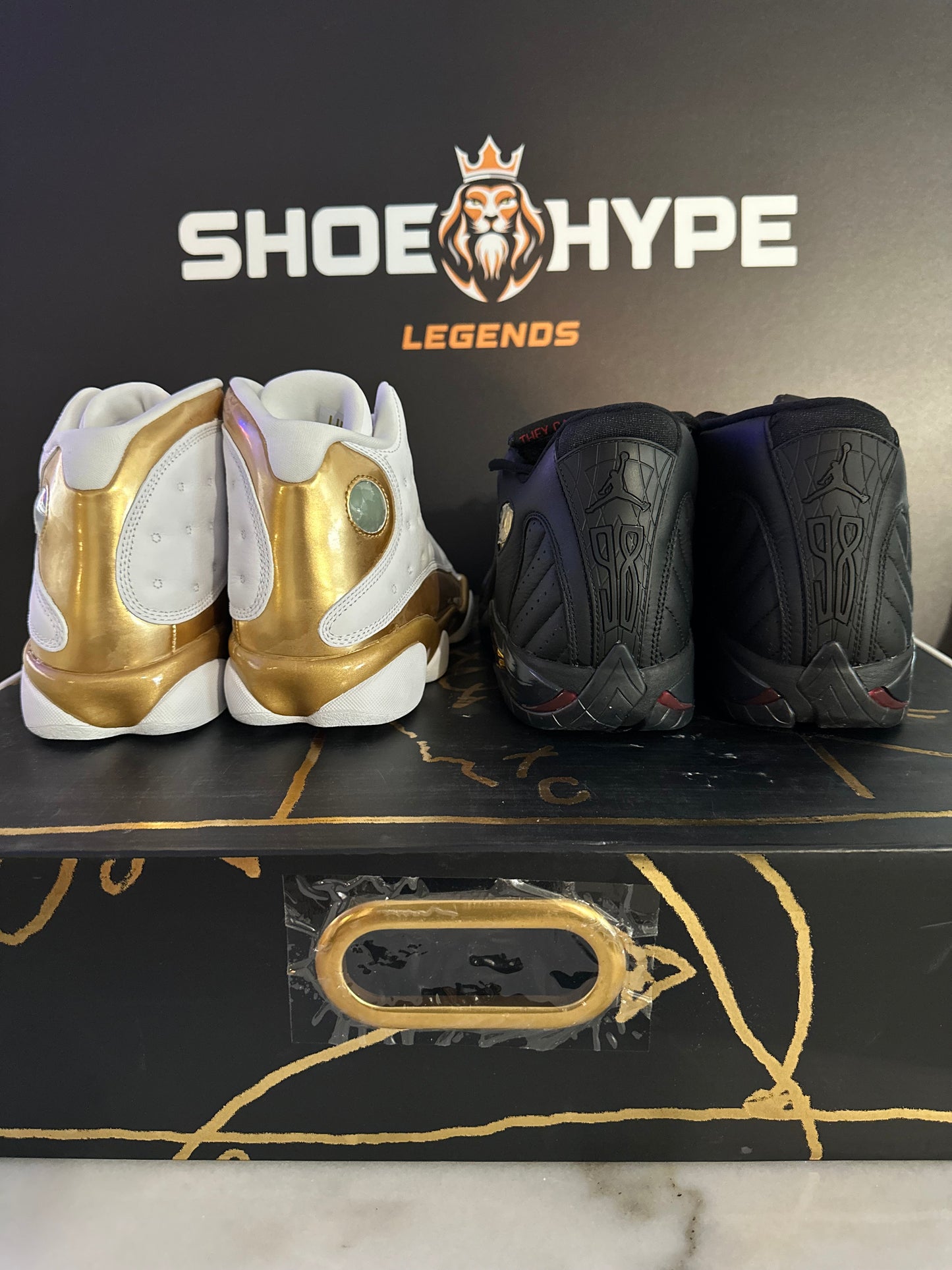 Pre-Owned Air Jordan Defining Moments Pack Last Shot